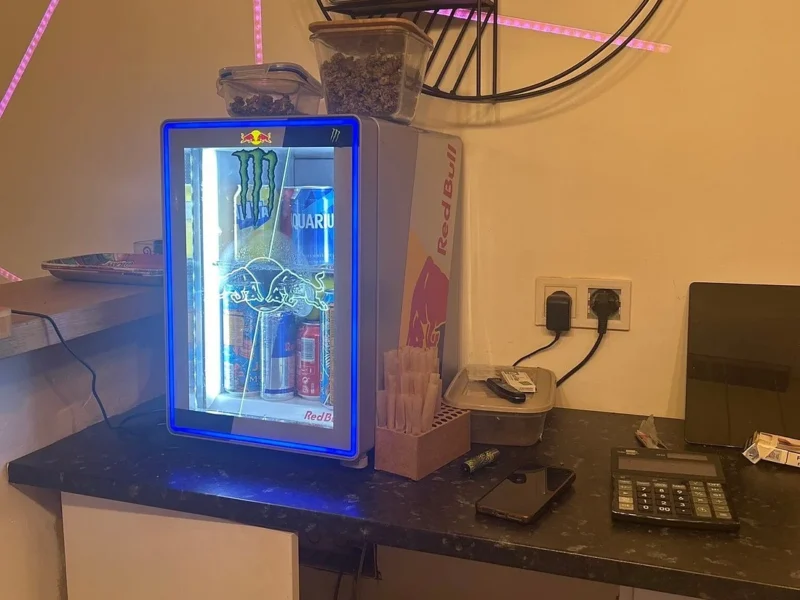 Malabatas Smokers cannabis club in Fuengirola lounge